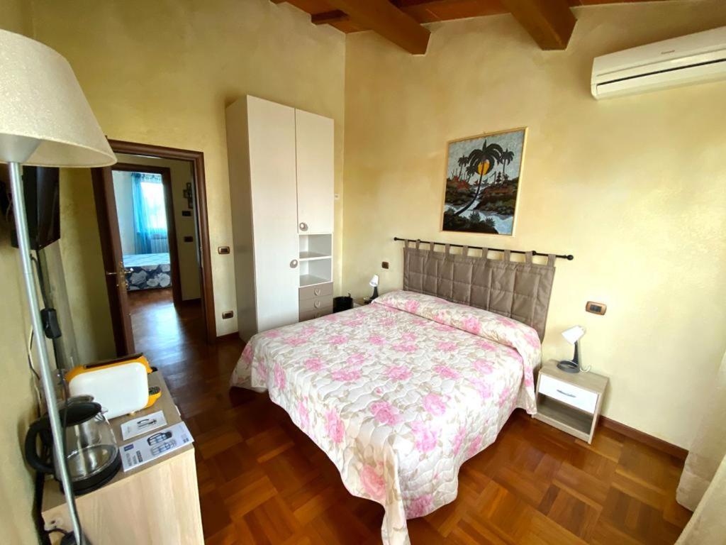 La Madonnina Bed and Breakfast Querceta Εξωτερικό φωτογραφία